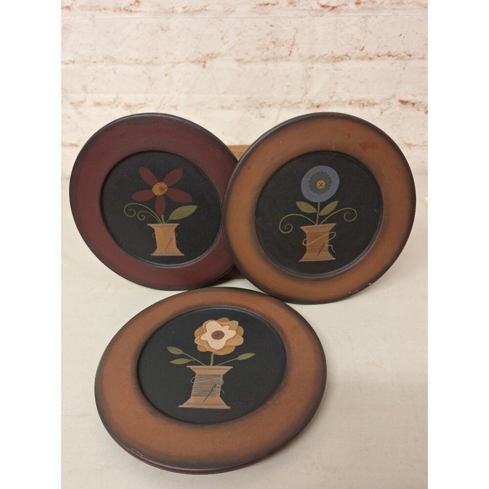 Set of 3 Folk Art Wood 9.5" Plates Hand Painted Floral Signed Michelle Kildow - Picture 2 of 6